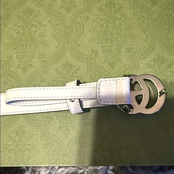 Gucci White Leather Thin Belt - Picture 4 of 9